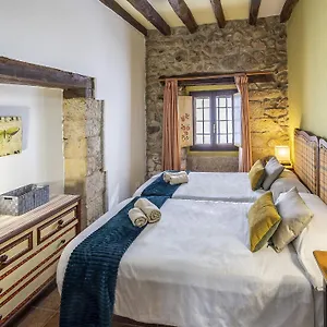 https://casas-las-carolinas.bilbaohotelsspain.com